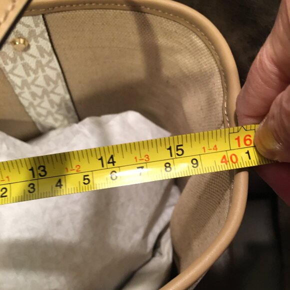 Michael Kors NEW Eva Shoulder Tote Bag & Free Pouch - Retail $298 Mk - Picture 2 of 6